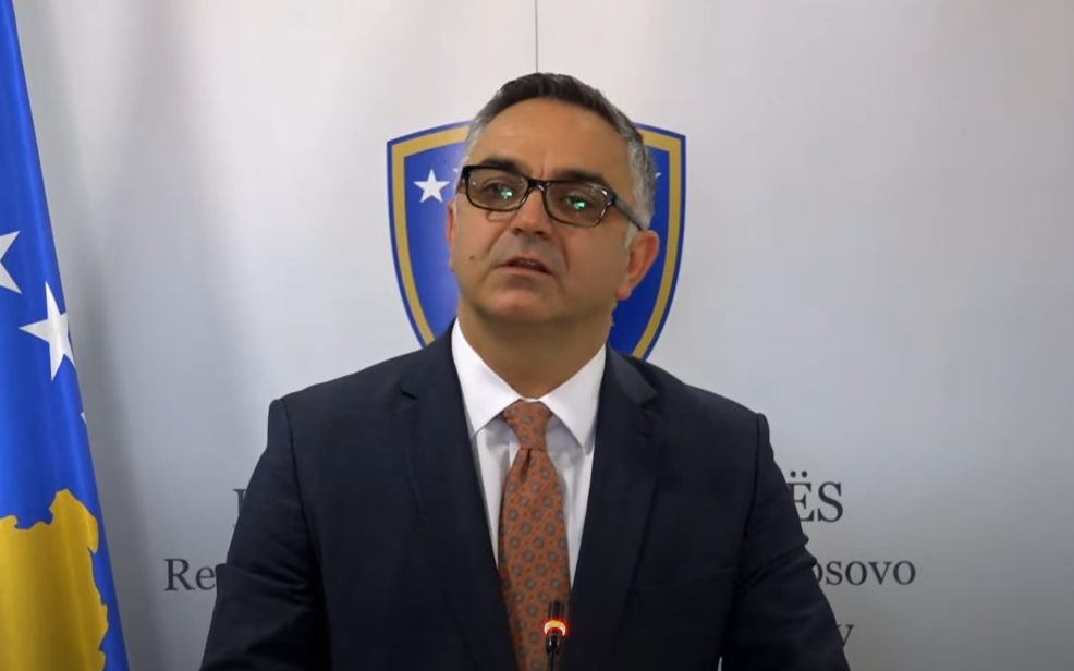 A do të jetë kandidat për kryetar të Prishtinës? – Tahiri shuan dilemat (VIDEO)