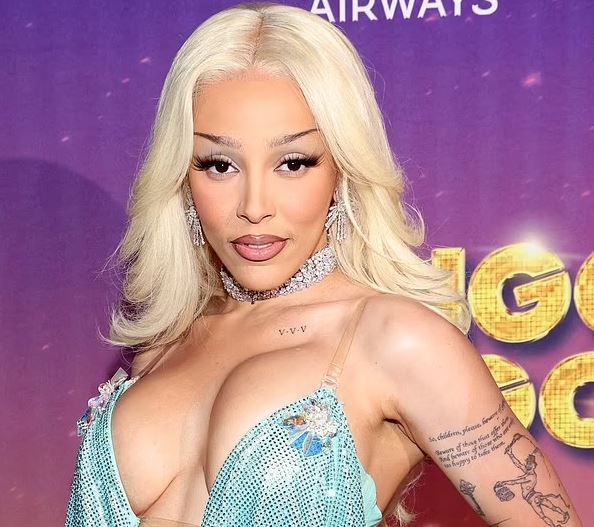 Doja Cat merr vëmendjen me paraqitjen e fundit