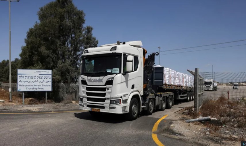 Izraeli lejon kalimin e 107 kamionëve të ndihmave në Gaza