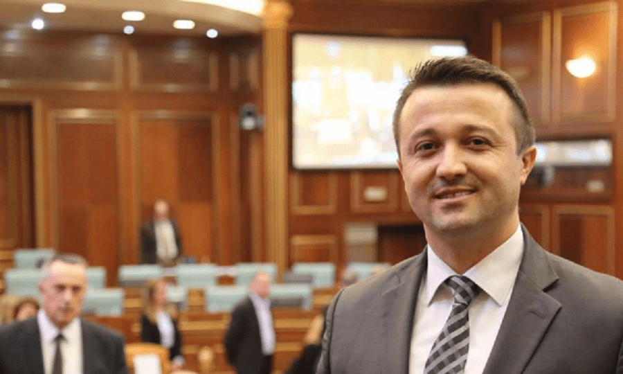 “Bllokada vazhdon kur nuk lëviz asnjë gur”, Berisha: Jam kundër votimit të fshehtë