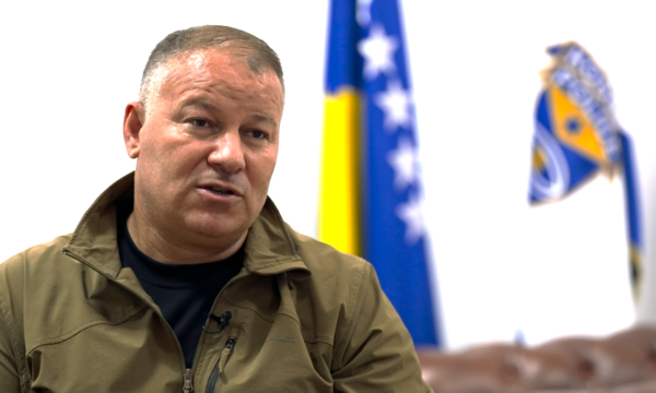 Konferencë urgjente nga Policia për aksionin në veri – flet drejtori Gazmend Hoxha