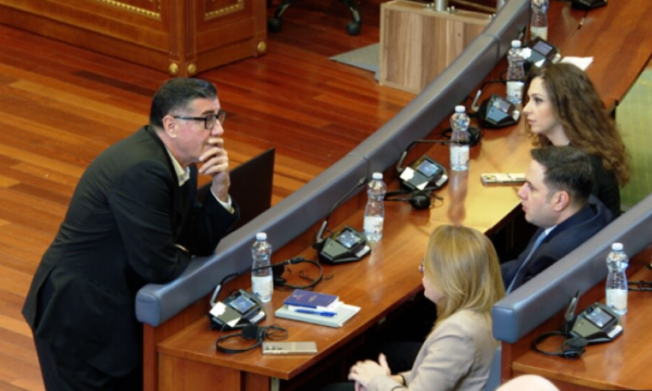 Lutfi Haziri: Kur po hy në Kuvend, si me hy në varreza