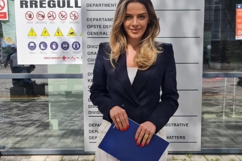 Prej redaksisë në gjykatë – betejë për të drejtën e heshtur