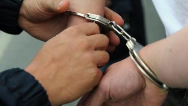 Ekskluzive: Dy vëllezërit Bytyqi arrestohen për terrorizëm – në Prishtinë sekestrohen flamuj të ISIS dhe pajisje elektronike