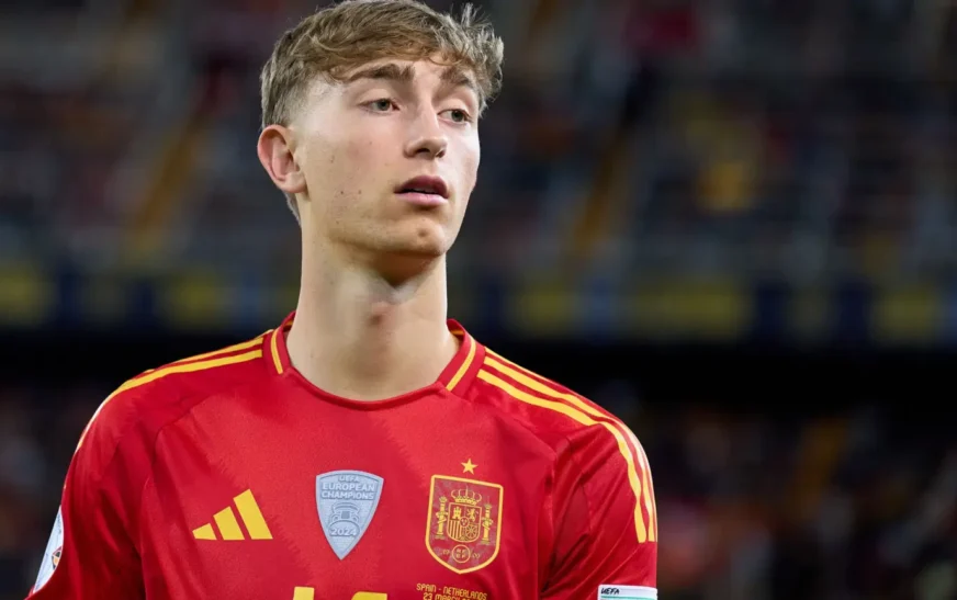 Zyrtare: Huijsen i bashkohet Real Madridit