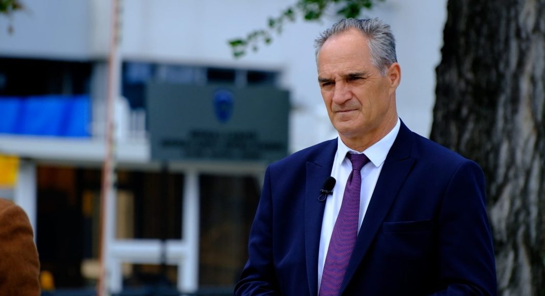 Nait Hasani: Nëse dënohet Thaçi, do të ketë trazira në rajon