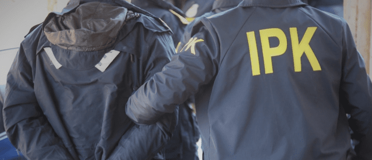 Zyrtar policor arrestohet në Gjilan për dhunë në familje – IPK: Është suspenduar dhe ndaluar për 48 orë
