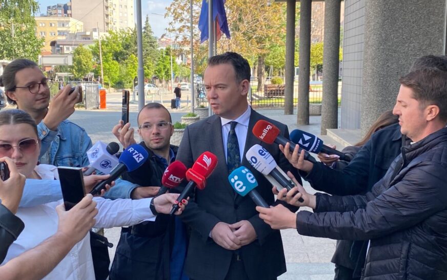 Peci: Konstituimi i Kuvendit varet nga opozita, VV synon marrëveshje për qeverinë e jo për Kuvendin