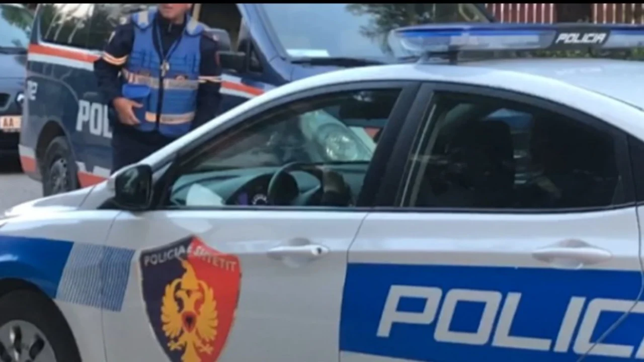 Rëndohet situata pas incidentit në QV-në e Pogradecit, pasi goditi me grusht komisionerin, nipërit e tij i dhunojnë edhe familjen