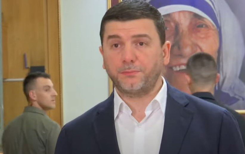 Krasniqi: Vullneti i qytetarëve është duke u dhunuar nga qasja e Lëvizjes Vetëvendosje