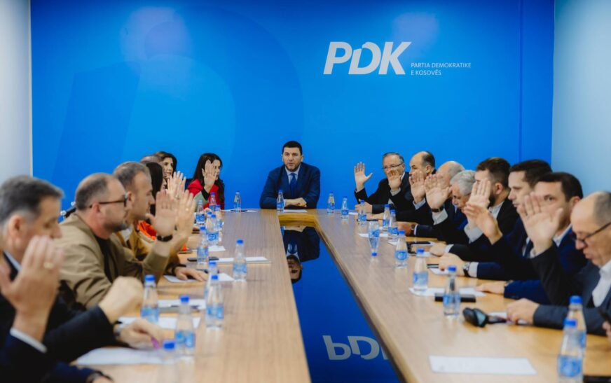 Ngërçi institucional, Gjykata Speciale e zgjedhjet lokale, Krasniqi mbledh Kryesinë e PDK-së