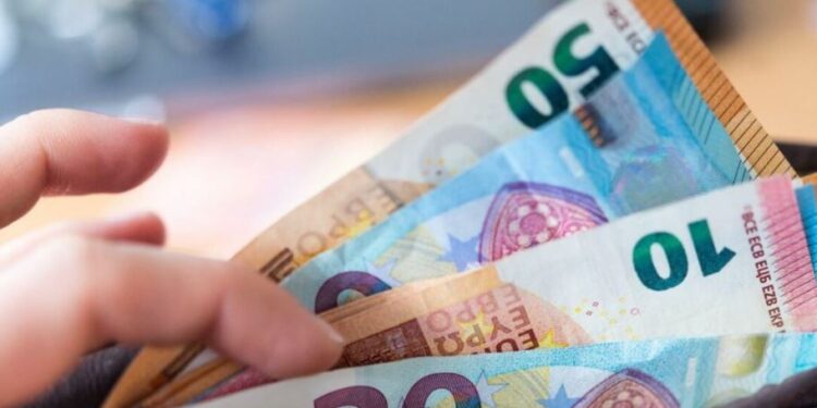 Kosova s’ka Këshill që cakton pagën minimale