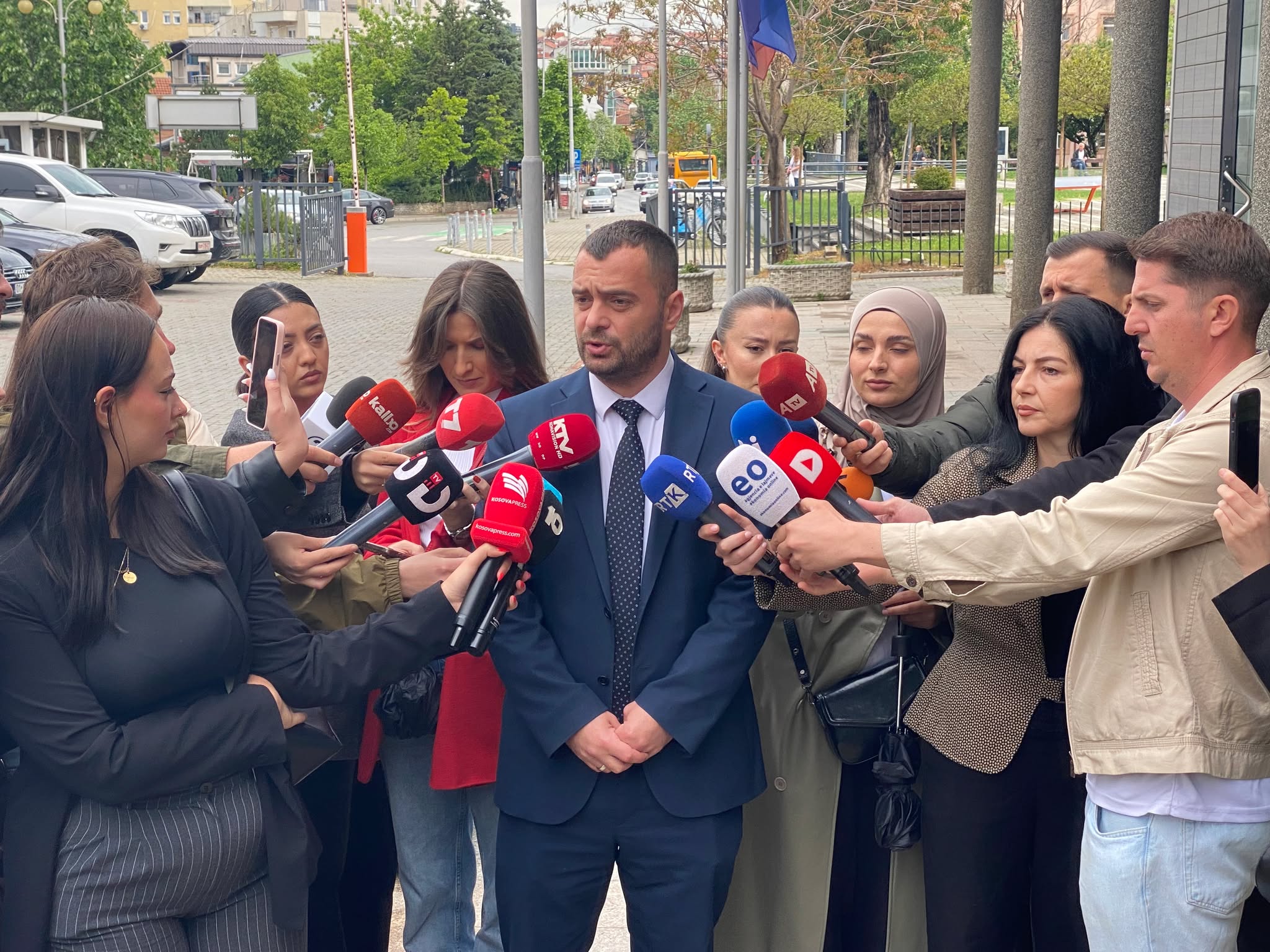 Rexhaj i VV-së: LDK-ja s’do të ecë para pa AAK-në e PDK-në