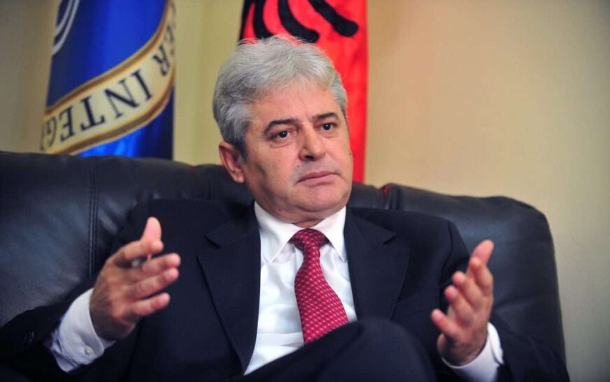 Ahmeti për zgjedhjet në Shqipëri: Një hap më pranë BE-së