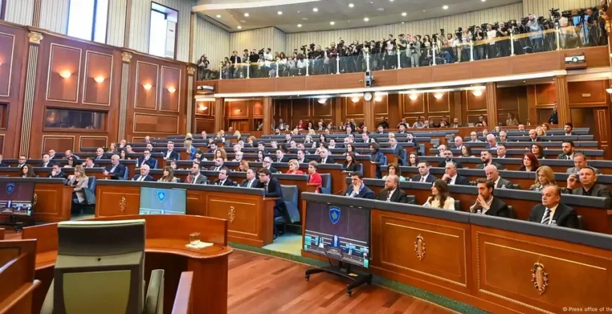 Skandal: Dështon edhe seanca e 24-të për konstituimin e Kuvendit