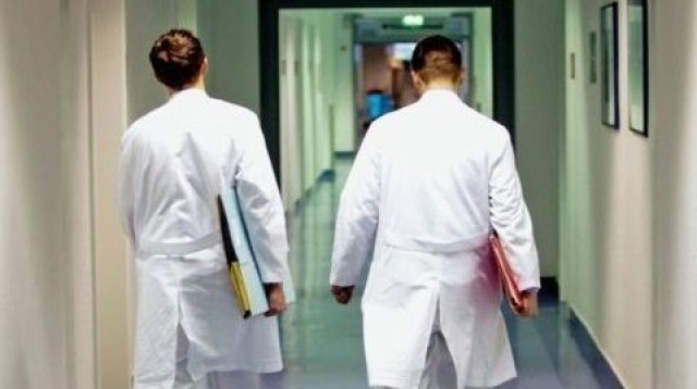 Zvicra po trajnon 160 mjekë nga Shqipëria për përballimin e urgjencave