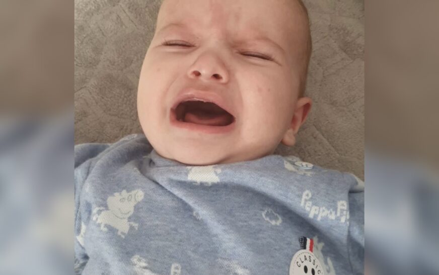 Pse qajnë fëmijët? Nga nevojat bazë te ndjeshmëria emocionale!