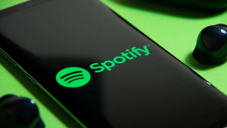 Spotify është falas, nuk ka më nevojë t’i paguaj Apple-it