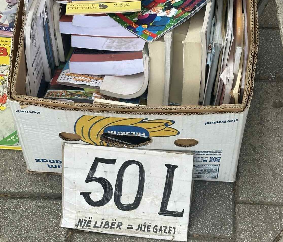 Një kafe 120 lekë, një libër 50 lekë   çfarë tregon kjo për ne?