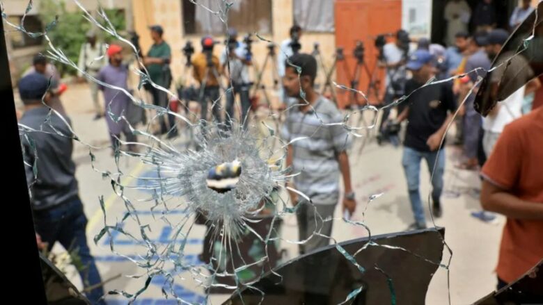 Pas tërmetit, më shumë se 200 të burgosur arratisen nga burgu në Pakistan