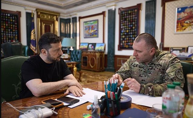 Zelensky i kishte shpëtuar vrasjes me snajper nga rusët, thotë shefi i sigurisë ukrainase