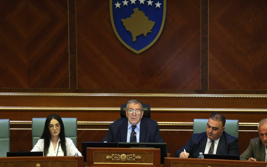 Dehari e ndërpret seancën konstituive, s’lejon asgjë përtej skenarit të përsëritur