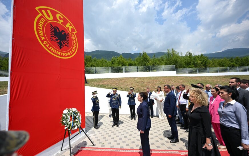 Osmani përkujton dëshmorët e Istogut: Memoriali në Vrellë vend i kujtesës e simbol i sakrificës