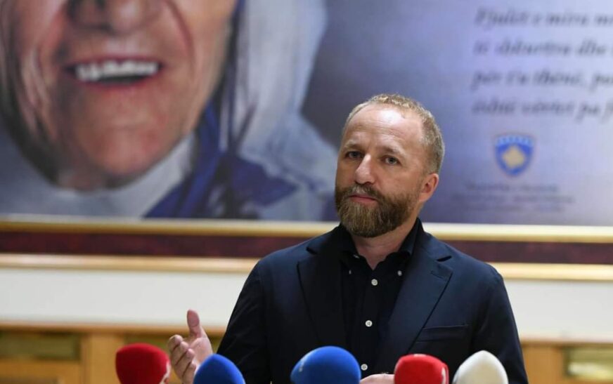 Aktgjykimi i Kushtetuesës, Tahiri: I bëjmë thirrje VV-së për reflektim mbi sjelljen në Kuvend