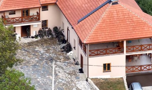 “Shpërthimi zbardhi rrugët, Bunjaku vdiq në spital – ia mora helmetën”, dëshmia tronditëse e policit Shala