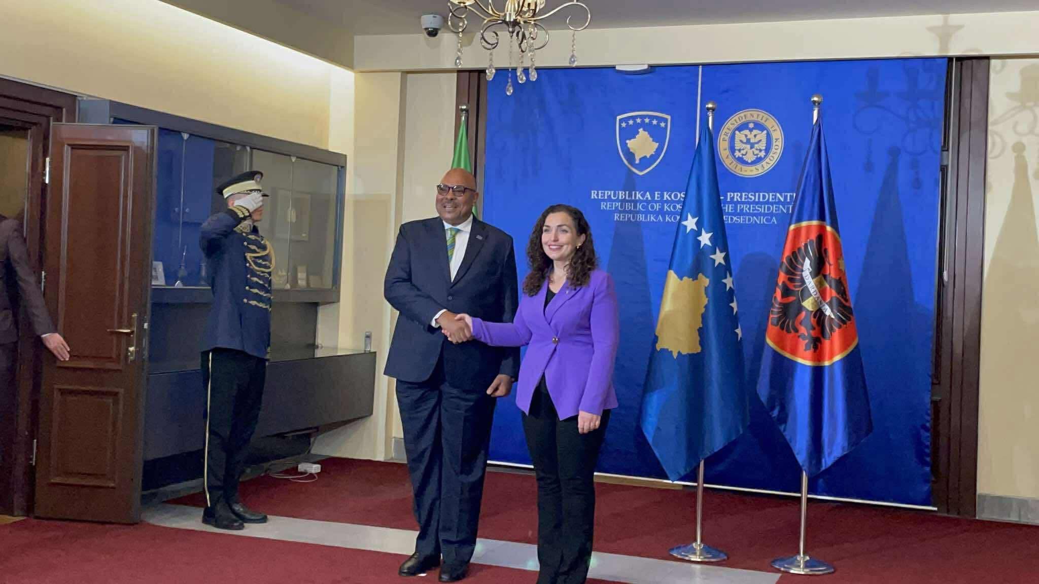 Osmani priti në takim ministrin e jashtëm të Tanzanisë, Mahmoud Thabit Kombo