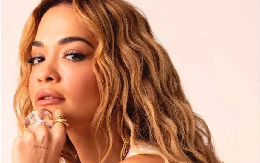 Rita Ora sjell “Heat” – kënga pritet të jetë hit i verës