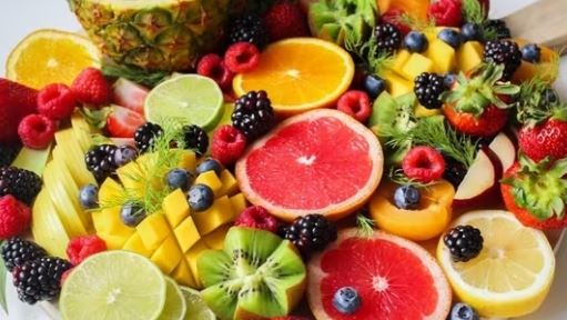 Gjashtë lloje frutash që duhet t’i hani për shëndet më të mirë