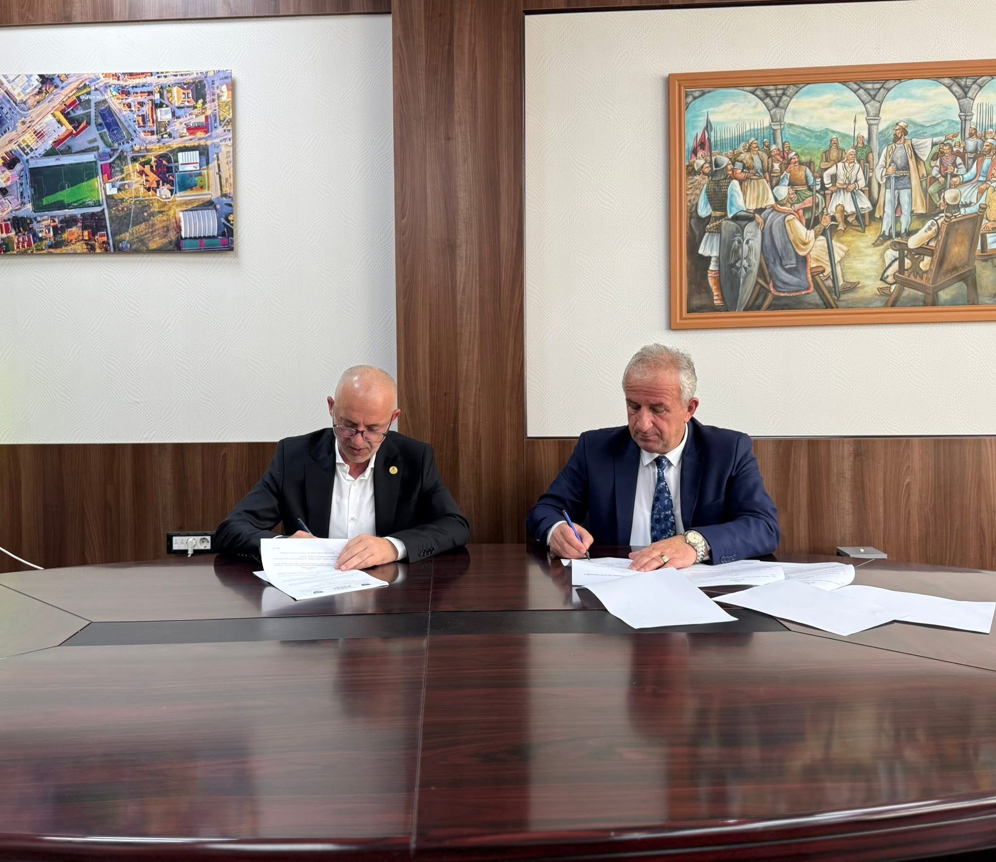 Dy projekte madhore për Suharekën: 1.45 milionë euro për zjarrfikësit dhe familjet në nevojë