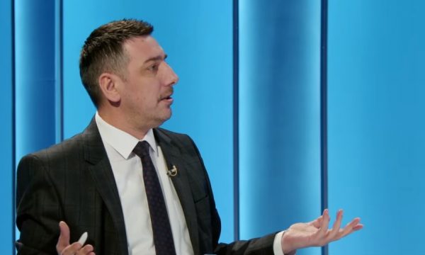 Valon Syla pasi del nga arresti: Ishte një fjalosje me ngrehje krahu, jo boksa, shkelma, apo rrahje