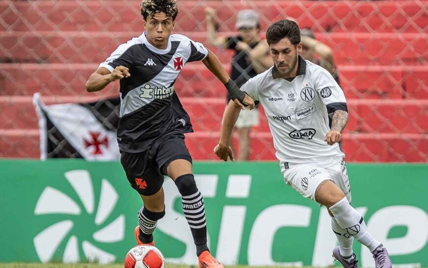 Barcelona drejt firmës me talentin 18-vjeçar