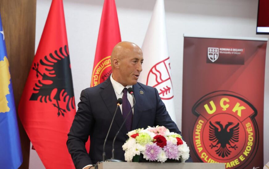 Dita e Çlirimit, Haradinaj: Deçani i trimërisë dhe sakrificës, sot është ringritur e zhvilluar