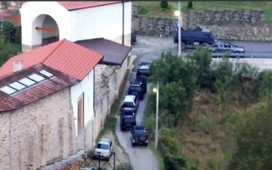 NATO kërkon nga Serbia ndjekjen penale të grupit të Banjskës dhe sulmuesve të KFOR-it në Zveçan