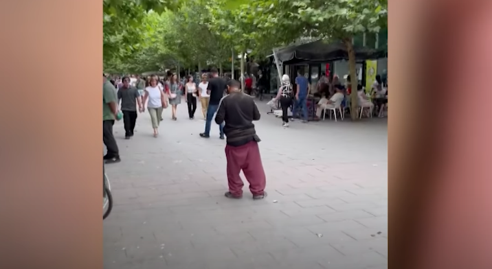 Në Ferizaj, personave me çrregullime mendore në rrugë u japin viagra (VIDEO)