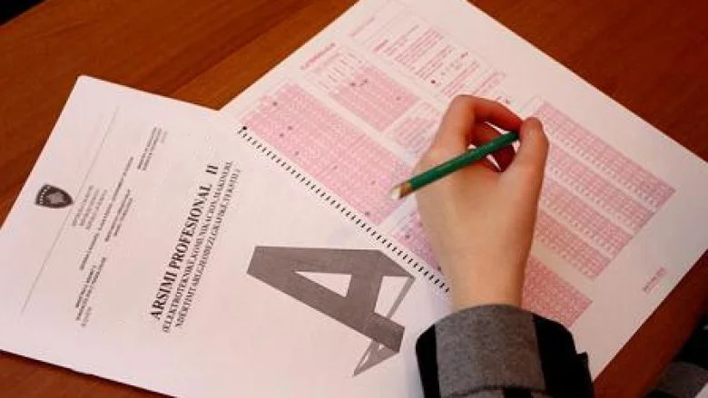 Nesër Testi i Arritshmërisë, MASHT paralajmëron masa ndaj kopjimeve