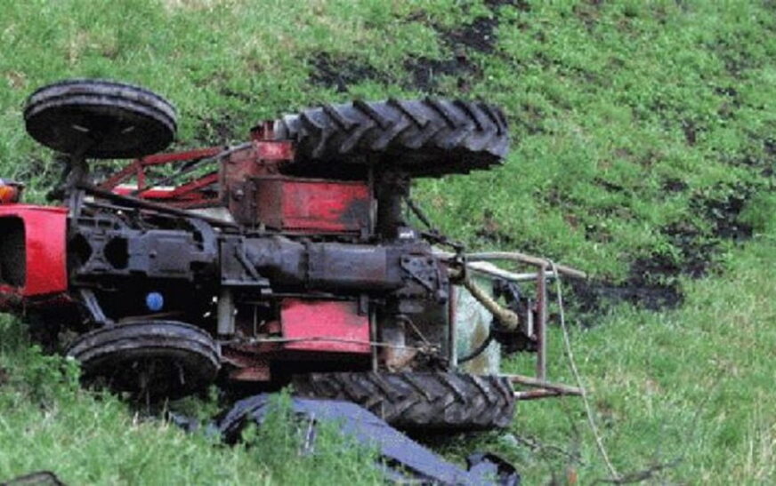 Një i vdekur nga rrokullisja e traktorit në afërsi të “Varrezave të Dëshmorëve” në Kaçanik