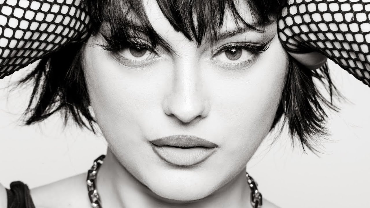 Bebe Rexha emocionon me mesazhin: “Isha pa para, ecja me orë të tëra…”