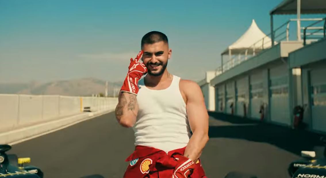 Butrint Imeri publikon këngën e re “Harrom”
