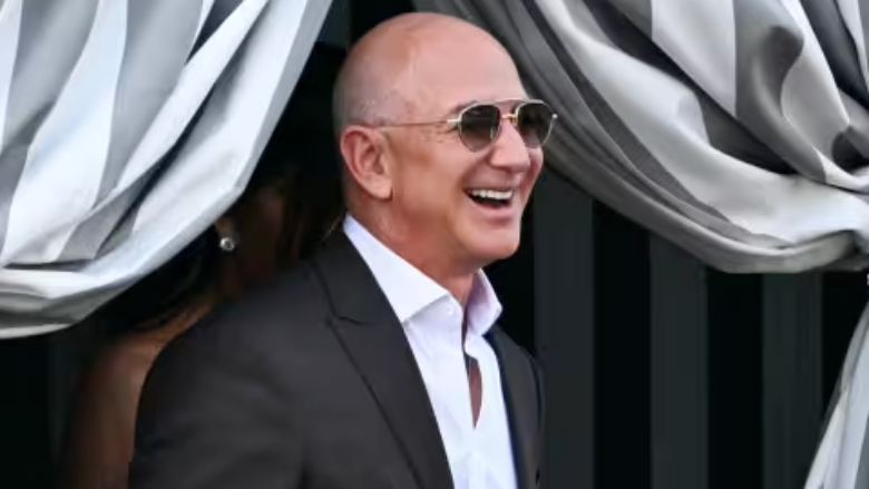 Jeff Bezos është personi i tretë më i pasur në botë – disa nga gjërat më të shtrenjta që zotëron
