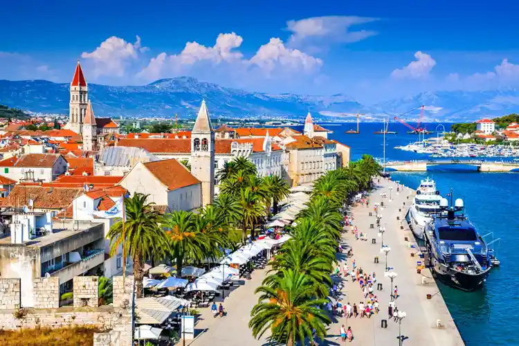 Dy kosovarë mes të dyshuarve për dhunimin e një 28-vjeçareje në Split