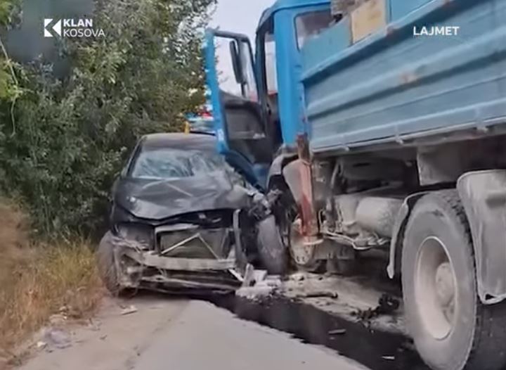Aksident i rëndë në Skenderaj – s’dihet për të lënduar (VIDEO)
