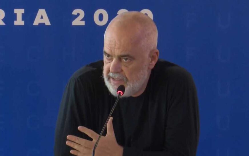 Rama: Pagesat në Shqipëri do të bëhen pa para cash