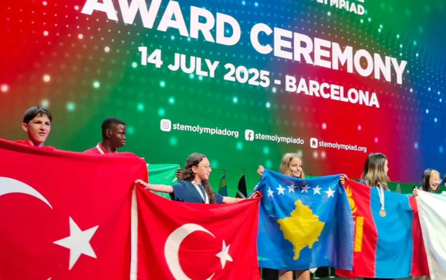 Nxënësit Ajana Pllana dhe Enes Mustafa nga shkolla Marif shkëlqejnë në Barcelonë