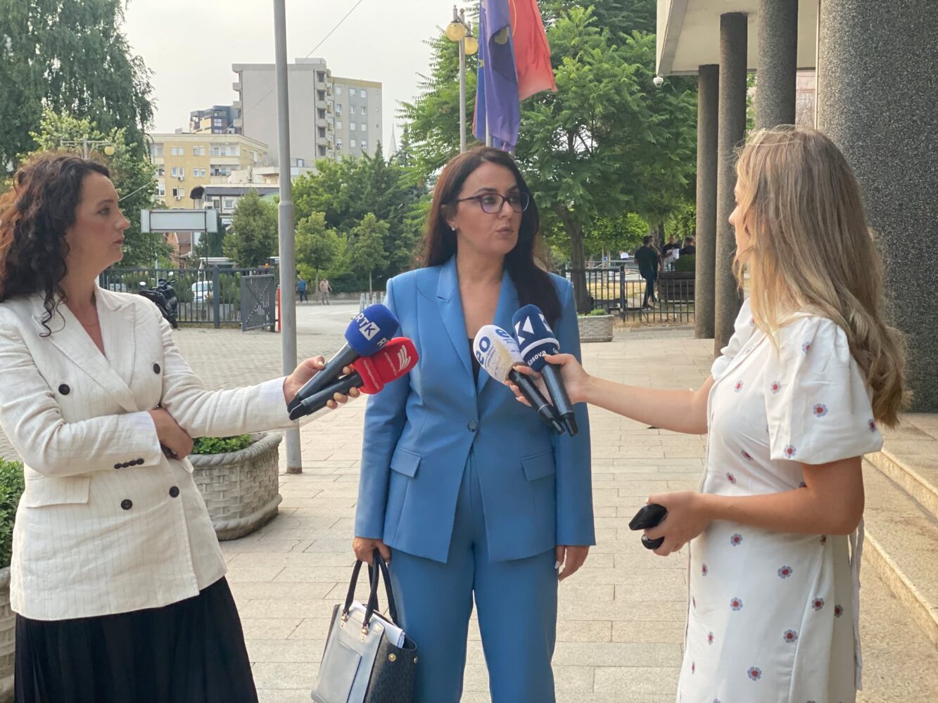 Lushaku-Sadriu: Gjykata Kushtetuese e ka sqaruar proceduralisht – presim të respektohet rendi i ditës