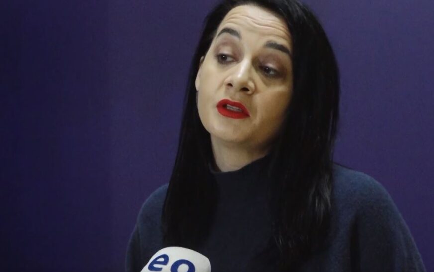 Pacolli thotë se burri i saj s’është më pjesë e organizatës që i mori 52 mijë euro: Ka qenë bashkethemelues