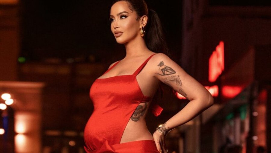 Reagon Dafina Zeqiri: Po vdisni për ekskluzivitet që s’do ta merrni kurrë